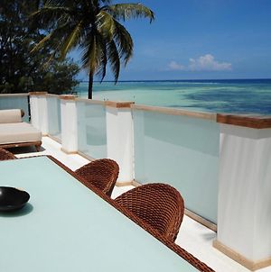 Imani Penthouse - Self-Catering, Beachfront Apartment Kiwengwa (Zanzibar) Exterior photo
