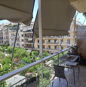 Appartement Charming Retreat à Athènes Exterior photo