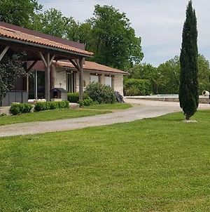 Paisible villa avec jacuzzi et piscine Figeac Exterior photo