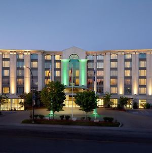 Holiday Inn And Suites Montreal Airport Exterior photo