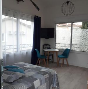 Appartement Joli studio entre la mer et la ville à Hyères Exterior photo