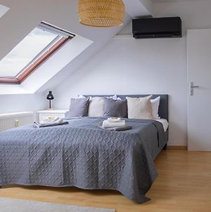 Ruhiges Apartment Klimaanlage I Smart Tv I Kuche I Wlan I Netflix Magdebourg Exterior photo