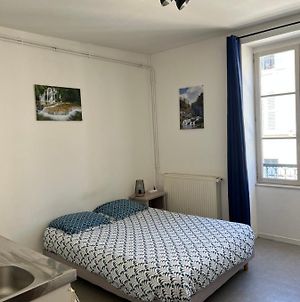 Appartement Logement LECOURBE à Lons-le-Saunier Exterior photo