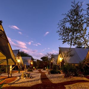 Hôtel Urban Camp à Windhoek Exterior photo