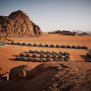 Hôtel Desert Sky Camp & Tours à Wadi Rum Exterior photo