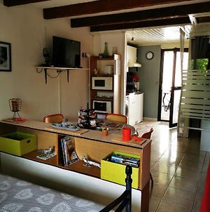 Villa Studio très agréable totalement indépendant dans maison avec cour sans vis à vis à Vittel Exterior photo