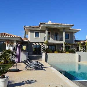 A Modern Highly Luxurious 4 Bedroom Villa With Swimming Pool Near Carvoeiro Carvoeiro  Room photo
