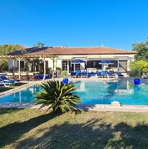 location Villa avec piscine chauffée Le Castellet  Exterior photo