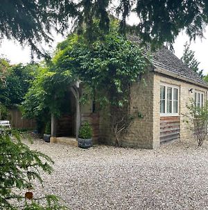 Cosy Cottage In The Heart Of The Cotswolds Cirencester Exterior photo