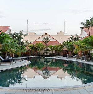 Sea Breeze Hotel & Villa Sihanoukville Exterior photo