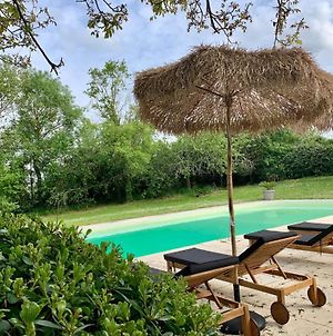 Gite de charme avec piscine - a charming cottage gite with swimming pool Saint-Léonard Exterior photo