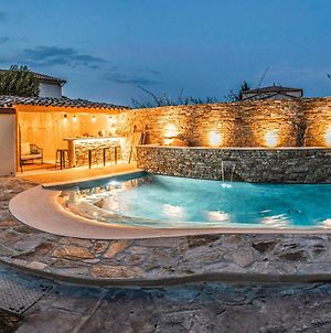 Stunning Home In Pinet With Jacuzzi, Wifi And Outdoor Swimming Pool Exterior photo