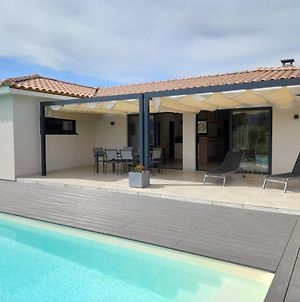 villa contemporaine de charme avec grande piscine Le Beausset Exterior photo