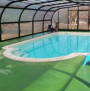 Bungalow de 2 chambres avec piscine partagee terrasse amenagee et wifi a Mejannes le Clap Exterior photo