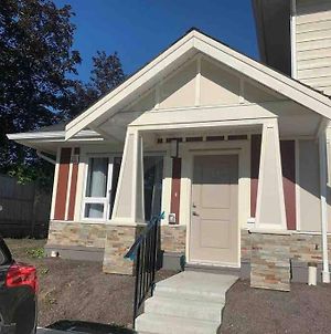 Brand New Constructed 1-Bedroom Townhouse Duncan Exterior photo