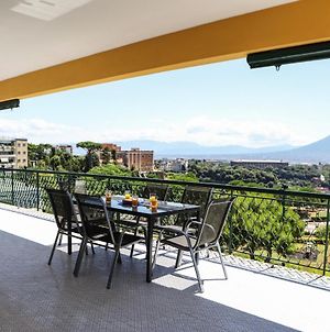 Appartamento Con Terrazzo A Capodimonte By Wonderful Italy Naples Exterior photo