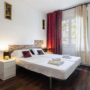 4- Bedroom Apartment In Gracia Village Barcelone Exterior photo