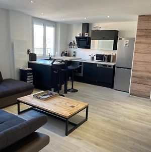 Appartement Logement Moderne avec wifi garage et proche du centre ville à Charleville-Mézières Exterior photo