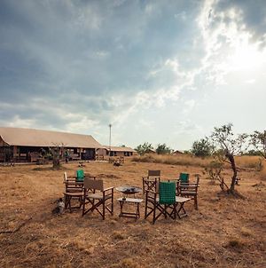 Villa Gnu Mara River Camp à Serengeti Exterior photo