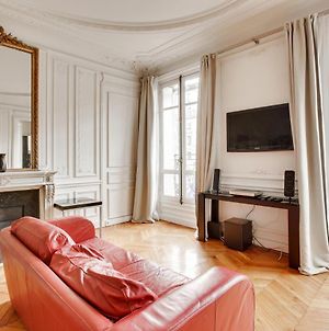 Appartement de standing proche de l'avenue des Champs Elysées by Weekome Paris Exterior photo