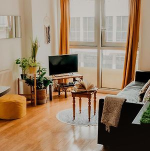 Lovely Bohemian Apartment In Heart Of City Life Glasgow Exterior photo