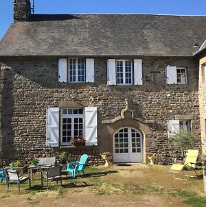 Villa Ressourcez-vous au Manoir de la Lande à Saint-Laurent-de-Terregatte Exterior photo