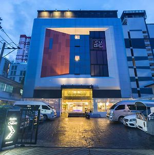 Hôtel Cubic Pratunam à Bangkok Exterior photo