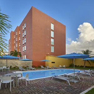 Hôtel City Express Junior Cancún Exterior photo
