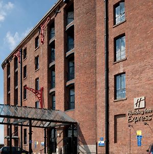 Holiday Inn Express Albert Dock Liverpool Exterior photo