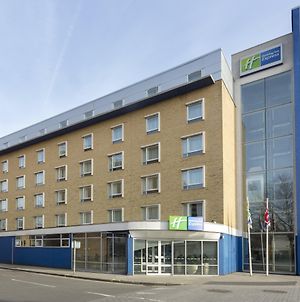 Holiday Inn Express Earls Court Londres Exterior photo