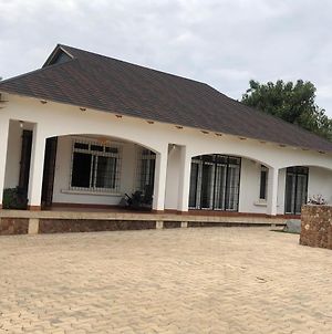 Appartement Simba Jike à Mwanza Exterior photo