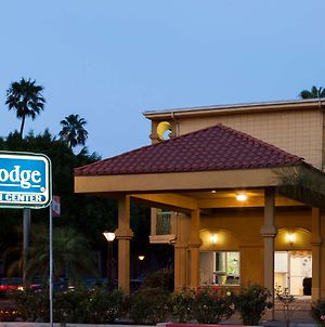Travelodge By Wyndham Long Beach Convention Centr Exterior photo