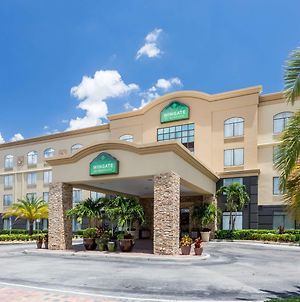Wingate By Wyndham Convention Ctr Closest Universal Orlando Exterior photo