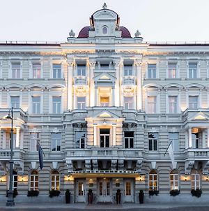 Grand Hotel Kempinski Vilnius Exterior photo