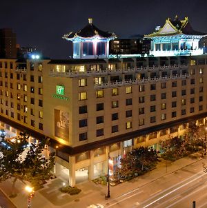 Holiday Inn Montreal Centre Ville Downtown, An Ihg Hotel Exterior photo