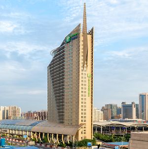 Holiday Inn Express Zhabei Shanghai Exterior photo