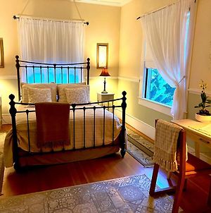 Eco-Boutique Guest Rooms at Aloha Boutique Hotel B&B Hawi Exterior photo