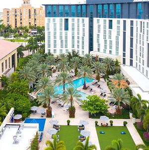 Hôtel Hilton West Palm Beach Exterior photo