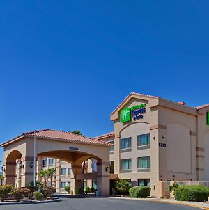 Holiday Inn Express & Suites Marana Tucson Exterior photo