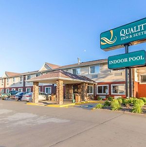 Quality Inn & Suites Eau Claire Exterior photo