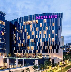 Mercure Singapore On Stevens Exterior photo