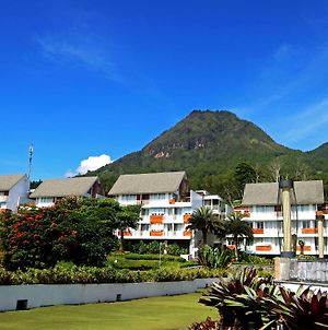 Amarta Hills Hotel And Resort Batu  Exterior photo