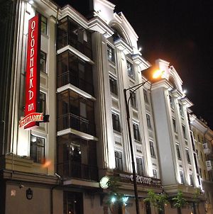 Hôtel Osobnyak Na Teatralnoy à Kazan Exterior photo