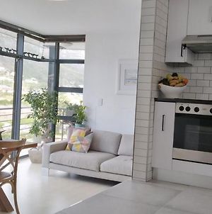 Holiday Apartment And Work Remotely, 2Min From The Beach, Hout Bay Le Cap Exterior photo