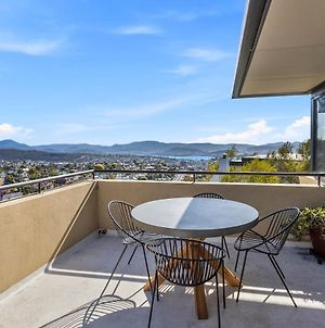 Appartement Penthouse Style Huge Balcony Panoramic Views à Hobart Exterior photo