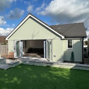 Green 3 Bed Bungalow With En-Suite And Parking Felton  Exterior photo