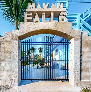Motel Mayan Falls Gold Standard And Corridor Certified à Caye Caulker Exterior photo
