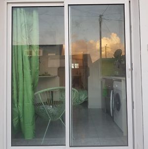 Appartement Mer et Soleil à Port-Louis Exterior photo