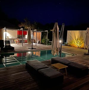Magnifique villa avec piscine chauffée, clim, cuisine d'été Léognan Exterior photo