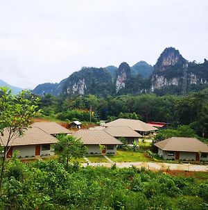 The Liveliwoods บ้านป่าร่าเริง Khao Sok National Park Exterior photo